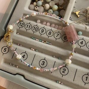 crystal anklet - pearl, quartz